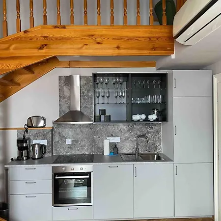 Appartement The Royal View Loft In Old Town Goltsch Jenikau